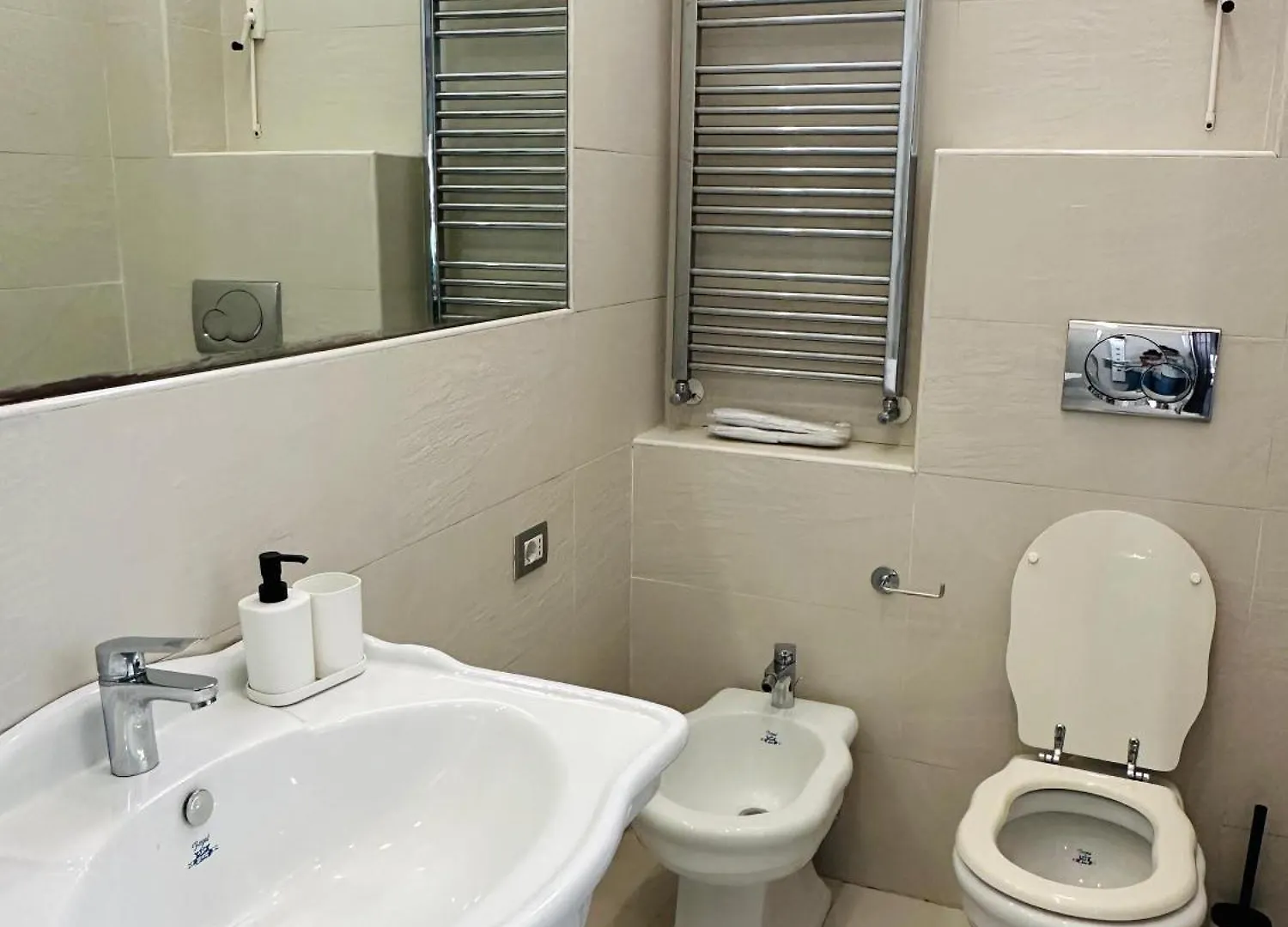 Suite House Lido di Ostia 0*,